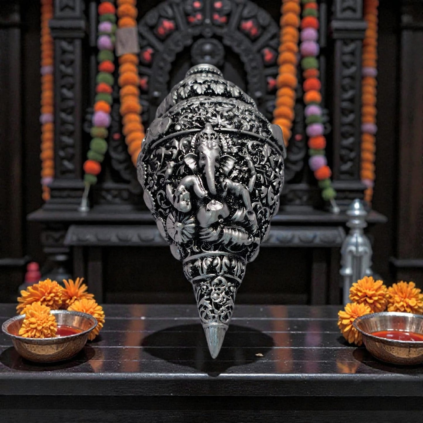 BLUNETRA Shubh Vighnaharta Ganesh Shankh – Silver & Antique Brass Finish Vaastu Decor ( Sacred Symbol of Energy & Divine Blessings)